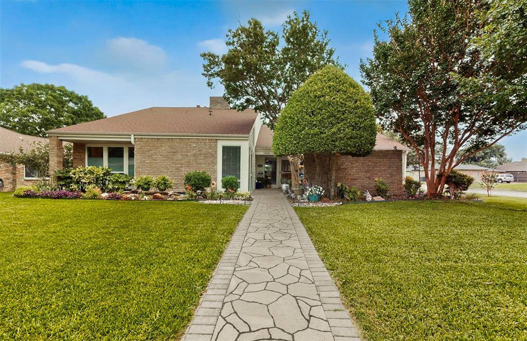 1808 Cherbourg Drive, Plano, TX 75075