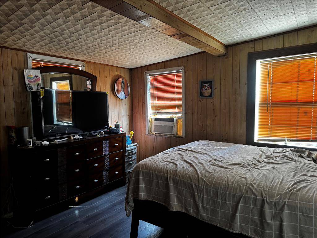 108 N Ellis Ave Avenue, Mount Pleasant, TX 75455