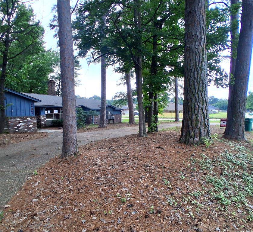 207 Wildwood Drive, Texarkana, TX 75501