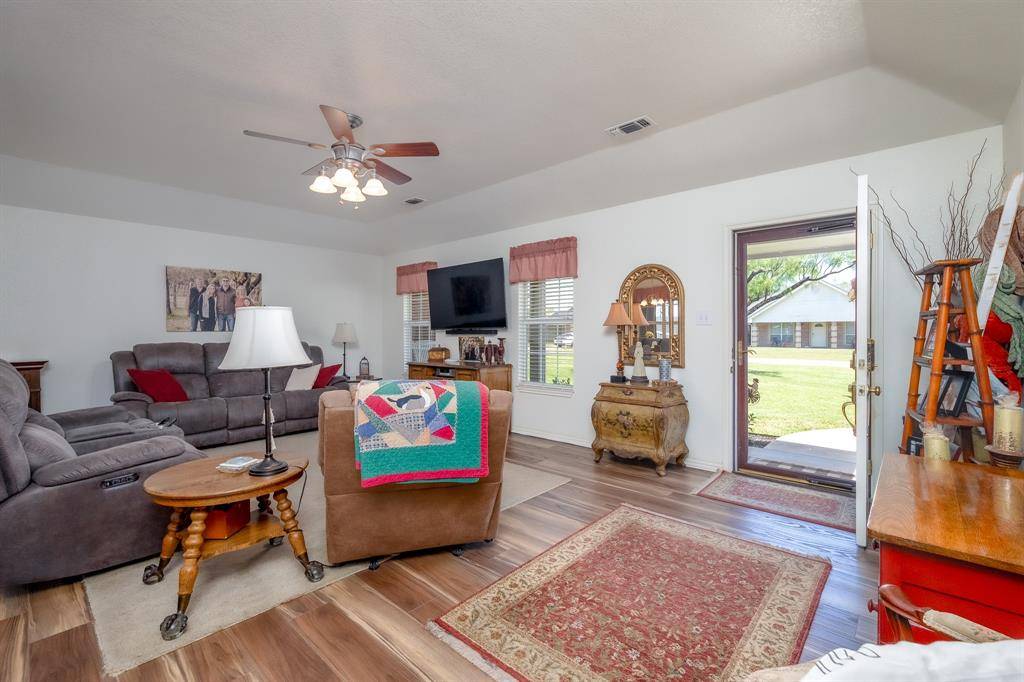 1113 Devin Drive, Clyde, TX 79510