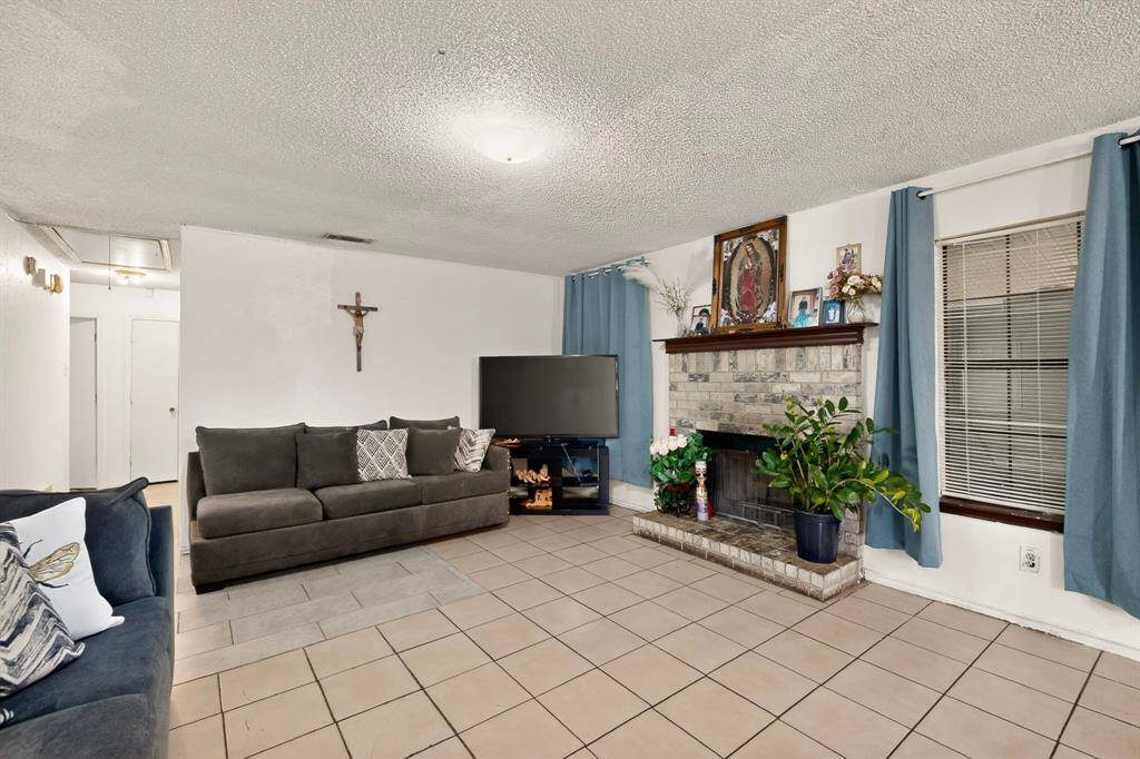 1317 Belinda Court, Garland, TX 75040
