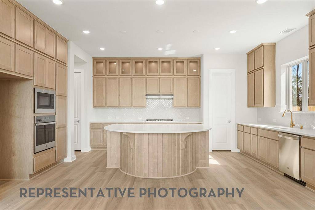 3345 Pink Petal Drive, Midlothian, TX 76084