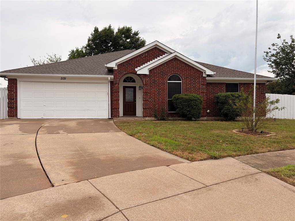 2131 Post Wood Lane, Arlington, TX 76018