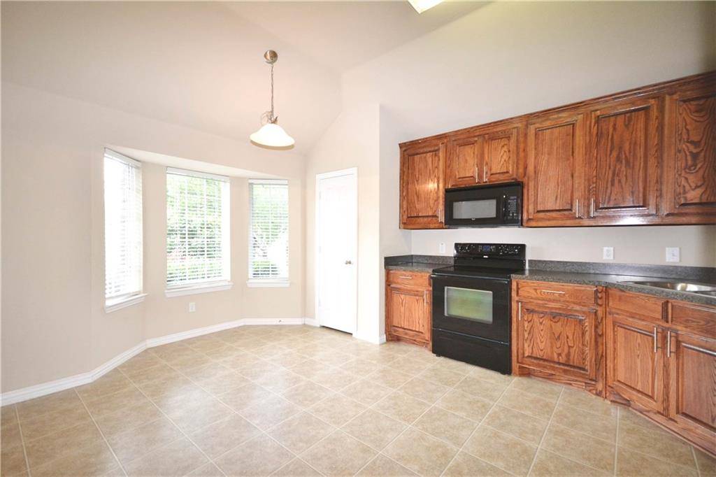 112 Oregon Trail, Waxahachie, TX 75167
