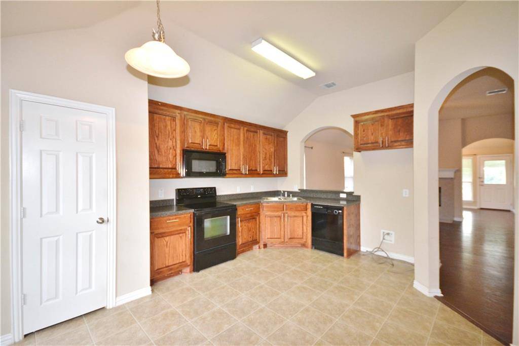 112 Oregon Trail, Waxahachie, TX 75167