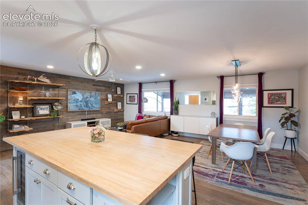 622 Pioneer LN, Colorado Springs, CO 80904