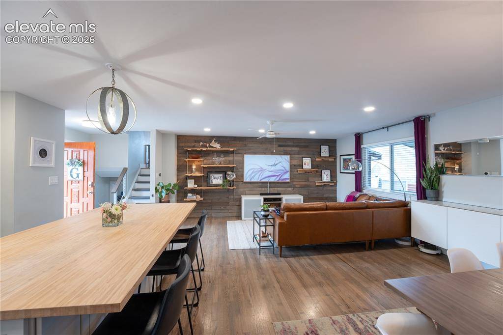 622 Pioneer LN, Colorado Springs, CO 80904