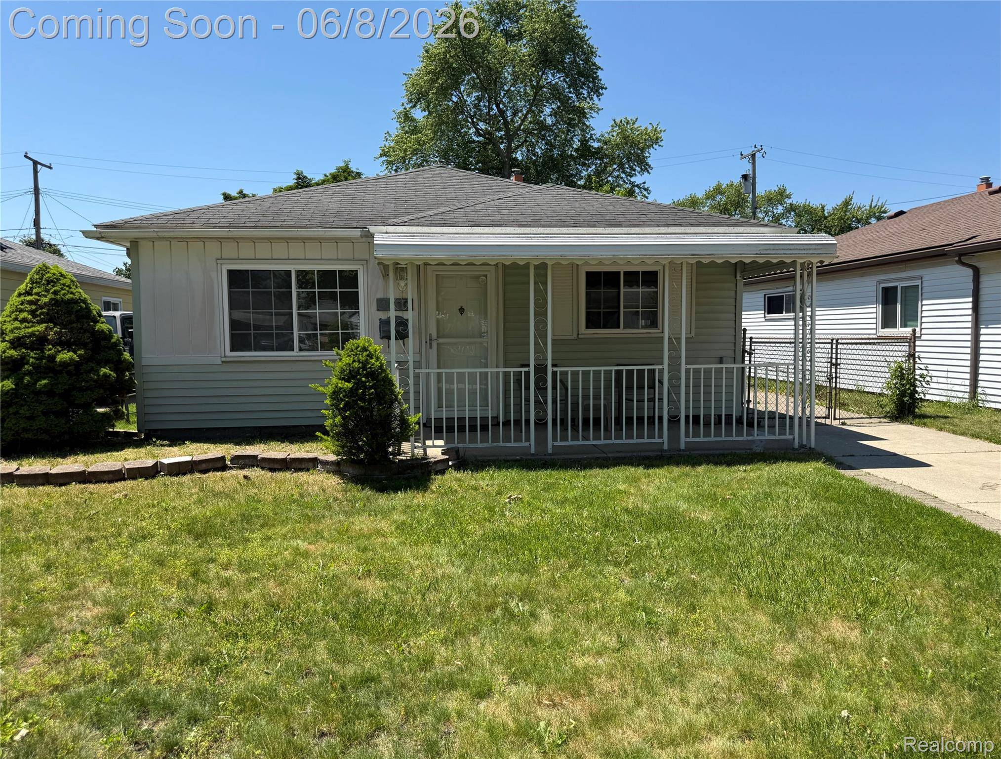 4810 CAMPBELL ST, Dearborn Heights, MI 48125
