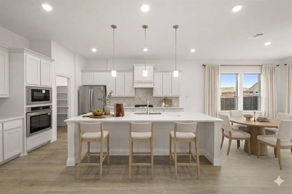 4304 Knight Street, Midlothian, TX 76065