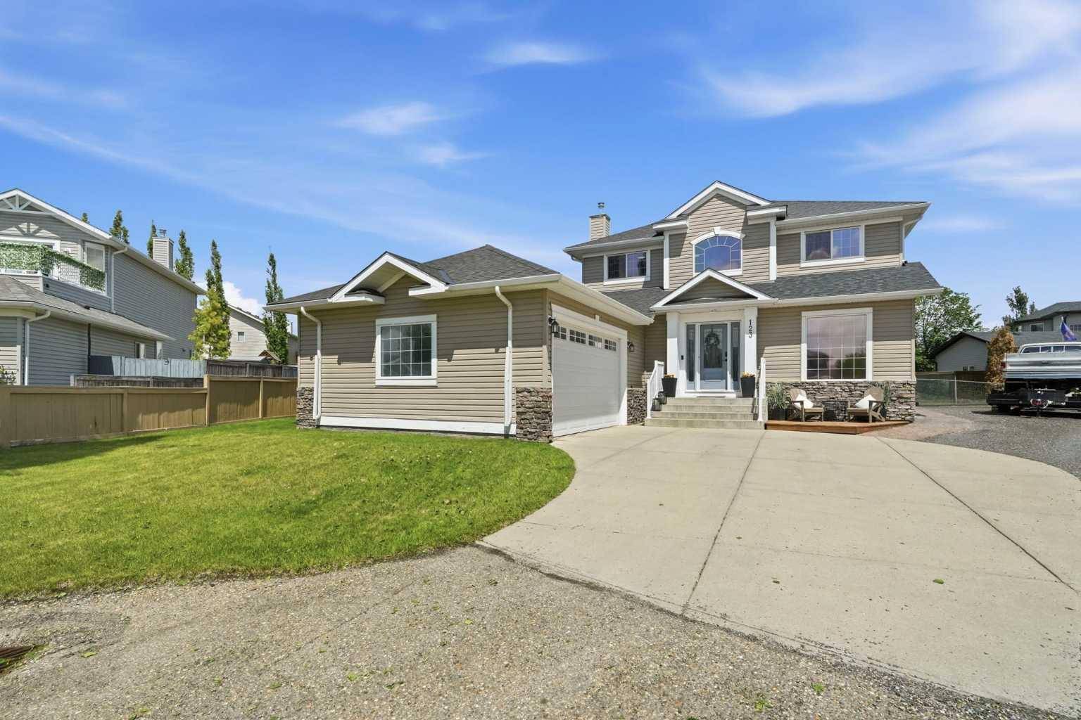 123 Canoe PL SW, Airdrie, AB T4B 2L5