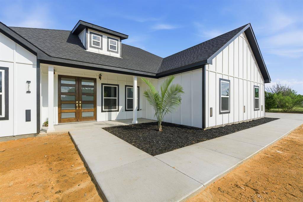 8212 Moyer Court, Joshua, TX 76058