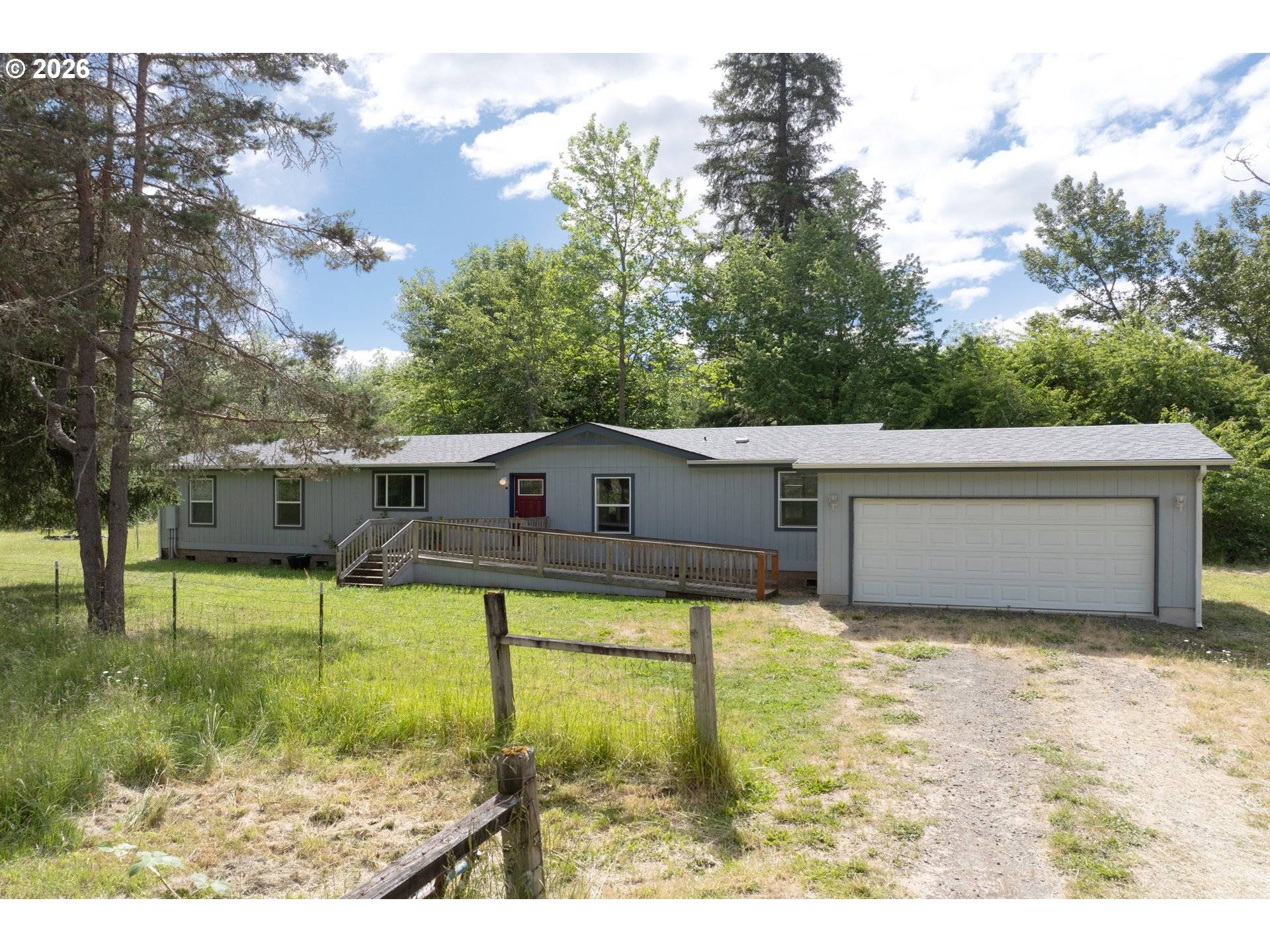 73916 London RD, Cottage Grove, OR 97424