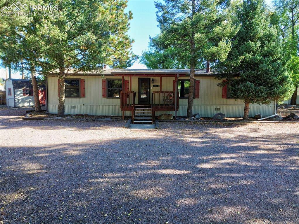 30 Shangra La DR, Colorado Springs, CO 80907