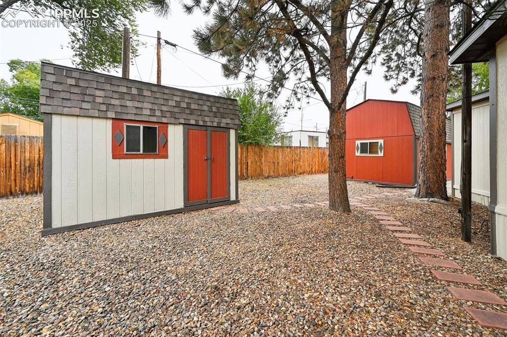 30 Shangra La DR, Colorado Springs, CO 80907