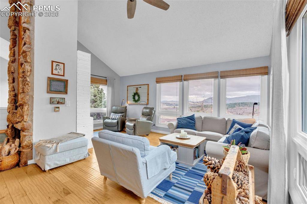 4452 Sentinel Rock, Larkspur, CO 80118