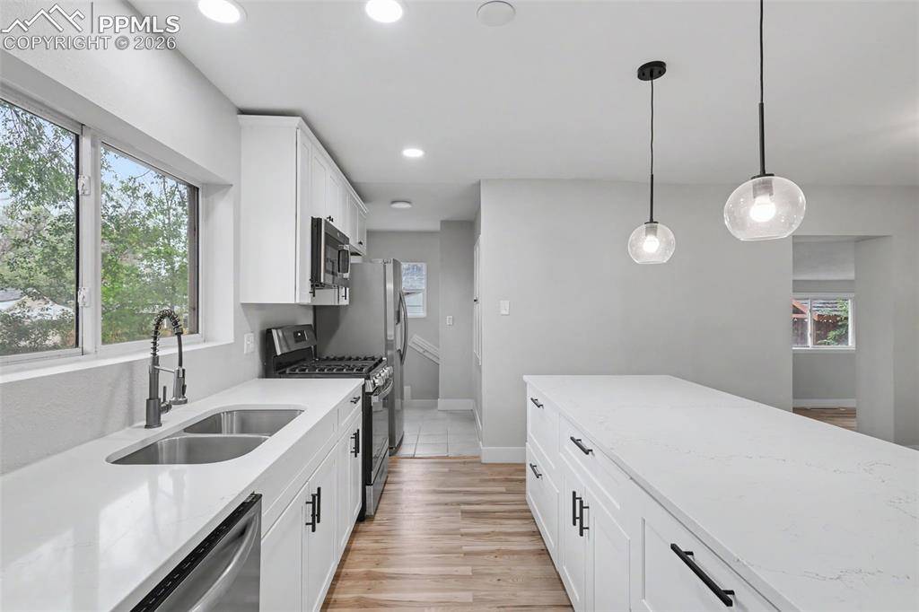 812 N Institute ST, Colorado Springs, CO 80903