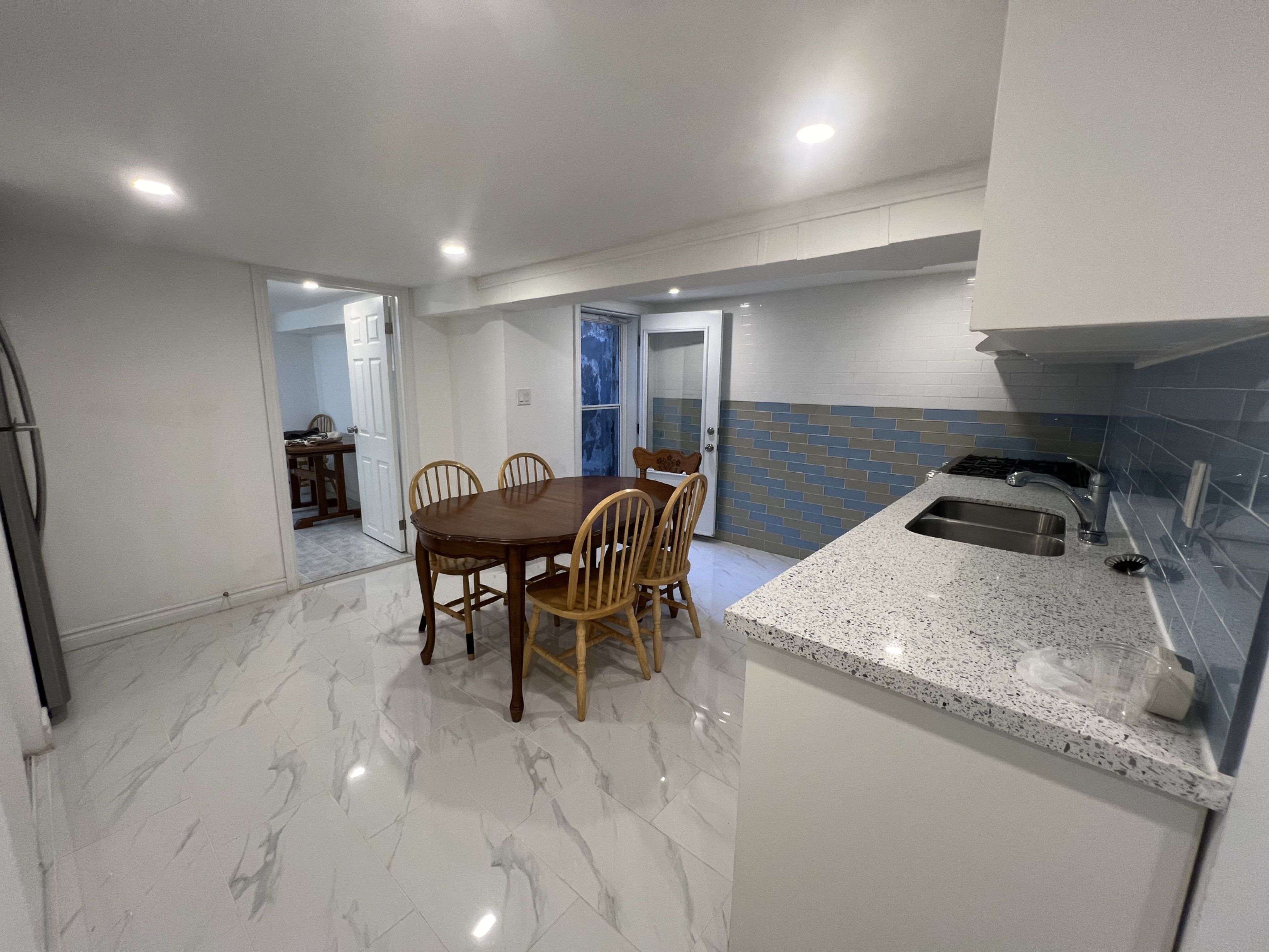 548 Dufferin ST #Bsmt, Toronto C01, ON M6K 2A7