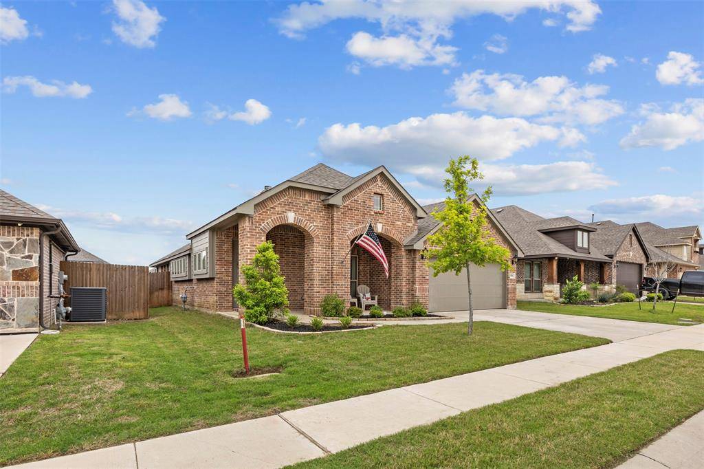1084 Imperial Eagle Road, Alvarado, TX 76009