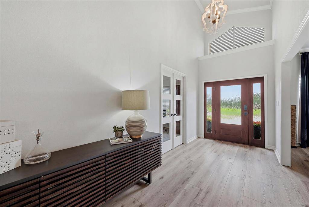 219 Navajo Trail, Lake Kiowa, TX 76240