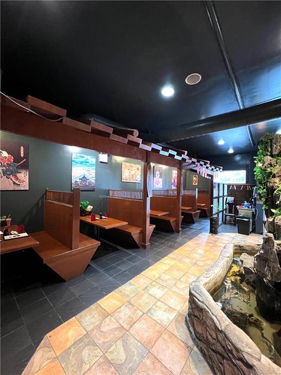 111-16 Queens BLVD, Forest Hills, NY 11375
