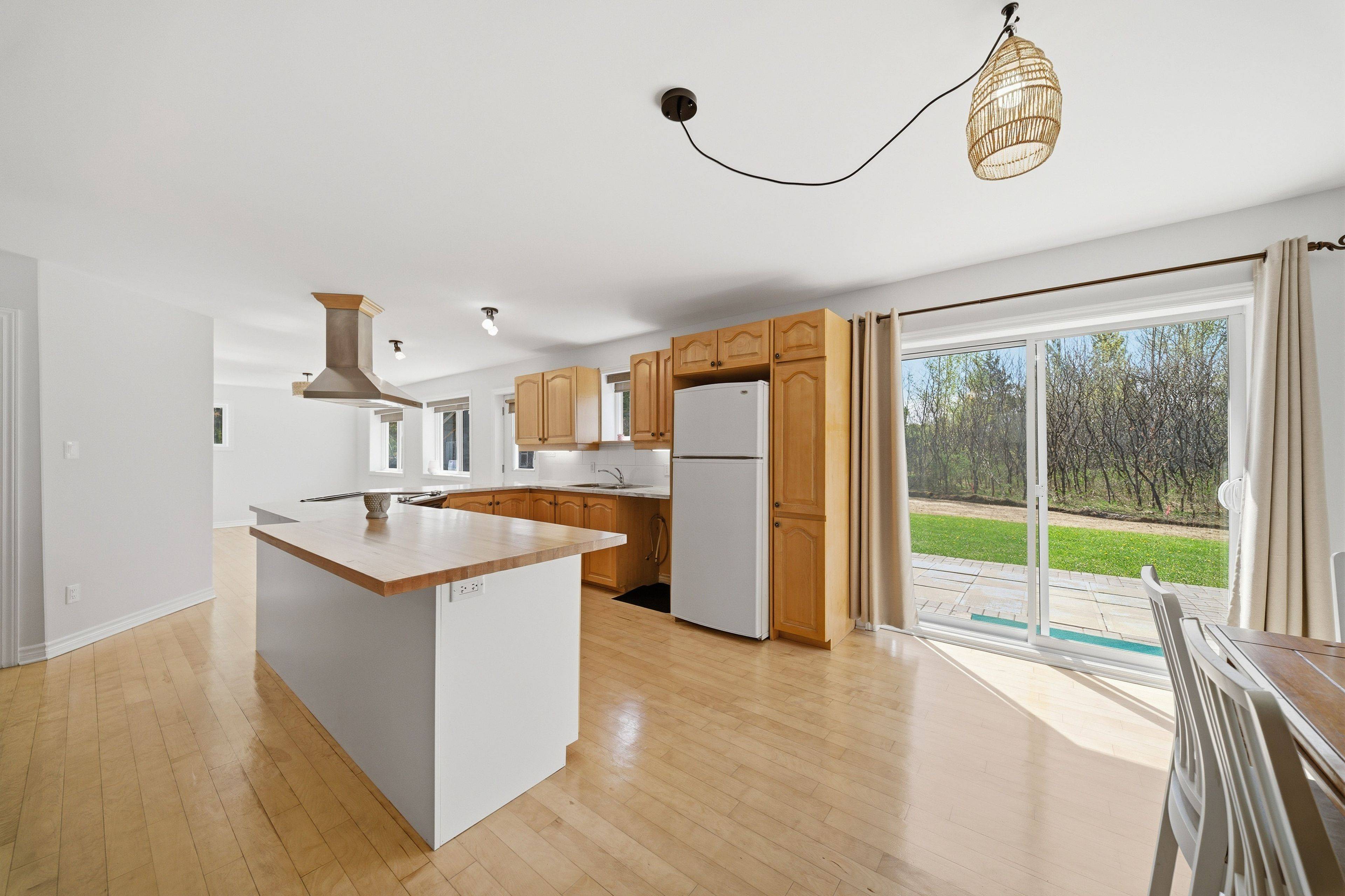 568 LAKE GEORGE RD, Alfred And Plantagenet, ON K0B 1L0