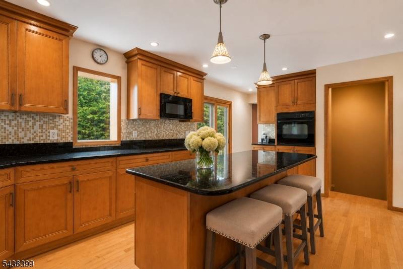 121 N Cottage Pl, Westfield Town, NJ 07090