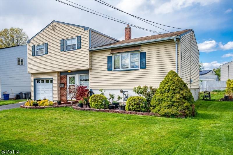 26 Stima Ave, Carteret Boro, NJ 07008