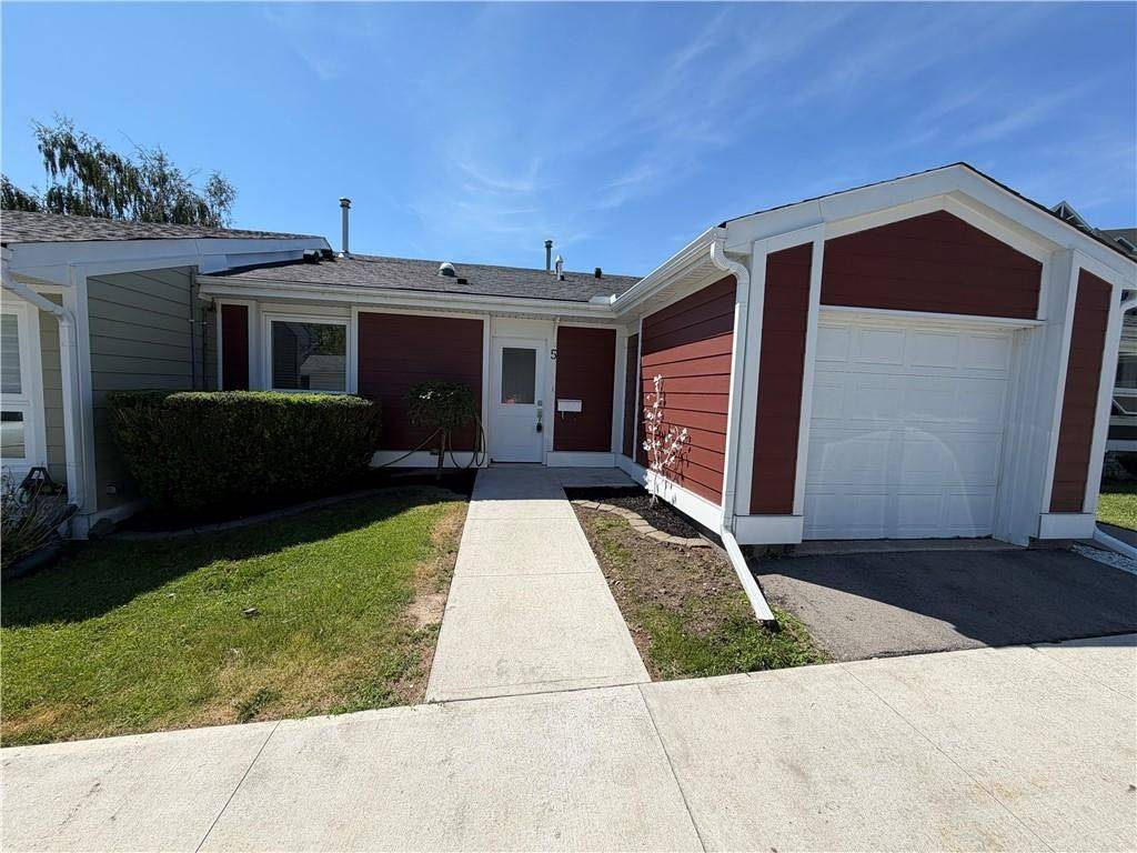 5 Jaczenko TER, Hamilton, ON L9B 1T8