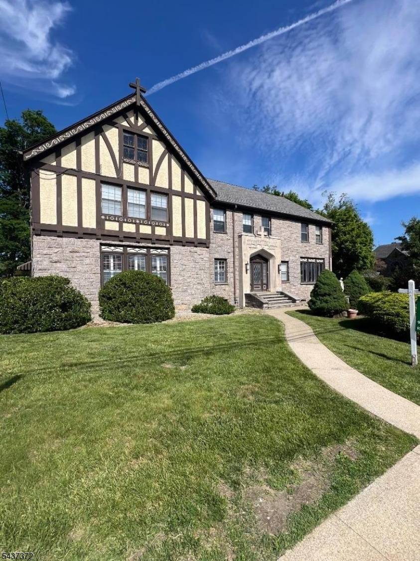 71 Bartholdi Ave, Butler Boro, NJ 07405