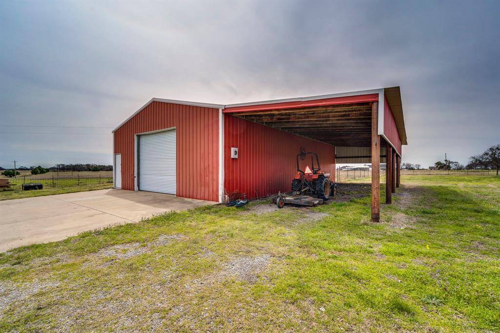 901 Hoyt Road, Waxahachie, TX 75167