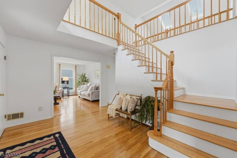 4 Tania Ct, Roxbury Twp., NJ 07876