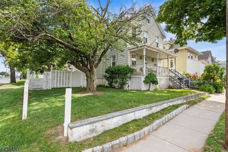33 Pulaski Pl, Hackensack City, NJ 07601