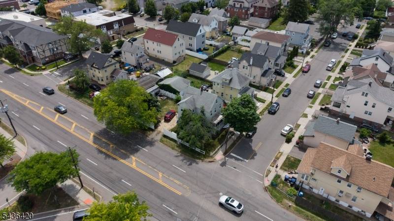 33 Pulaski Pl, Hackensack City, NJ 07601