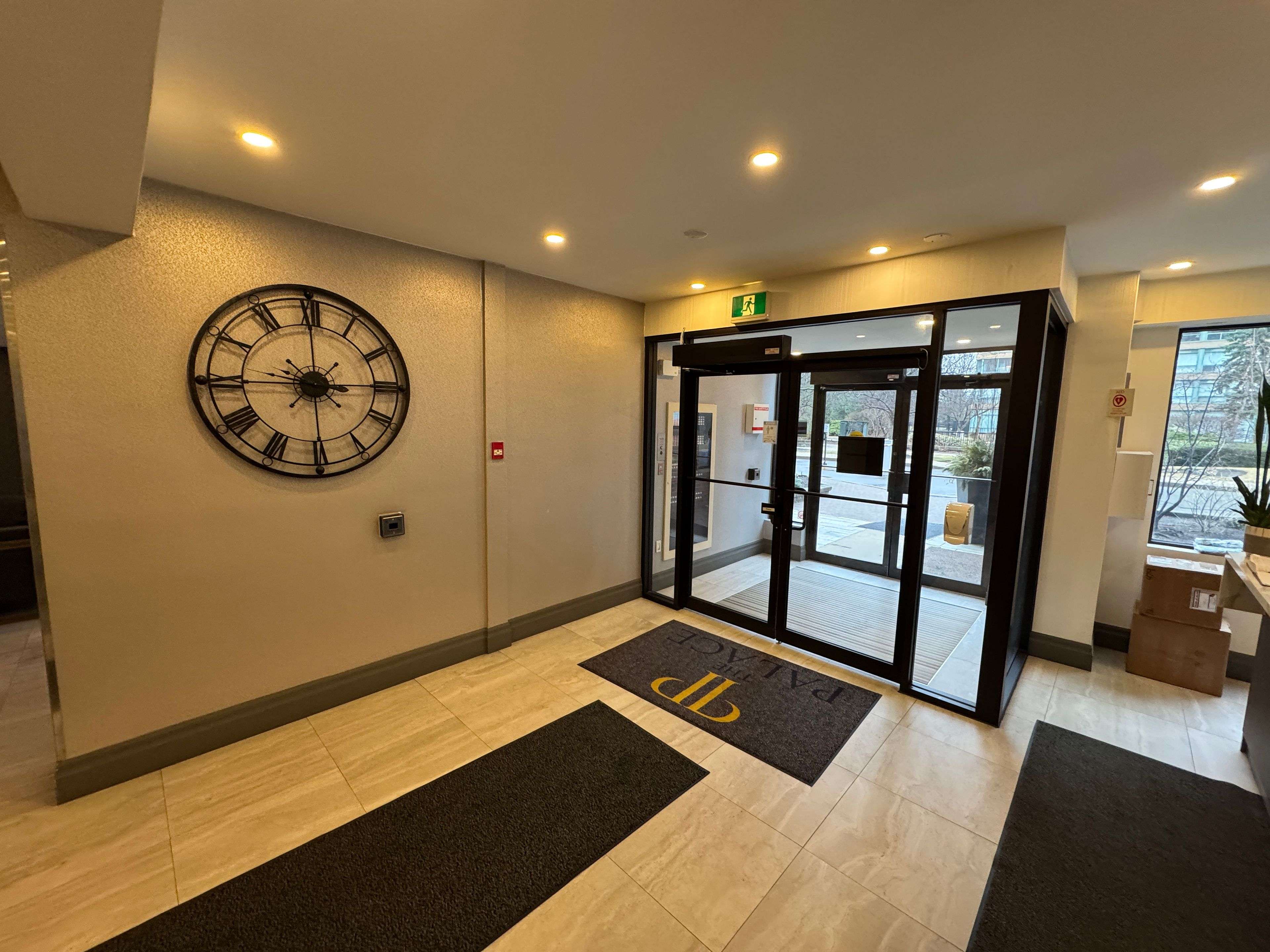 1270 MAPLE CROSSING BLVD #704, Burlington, ON L7S 2J3