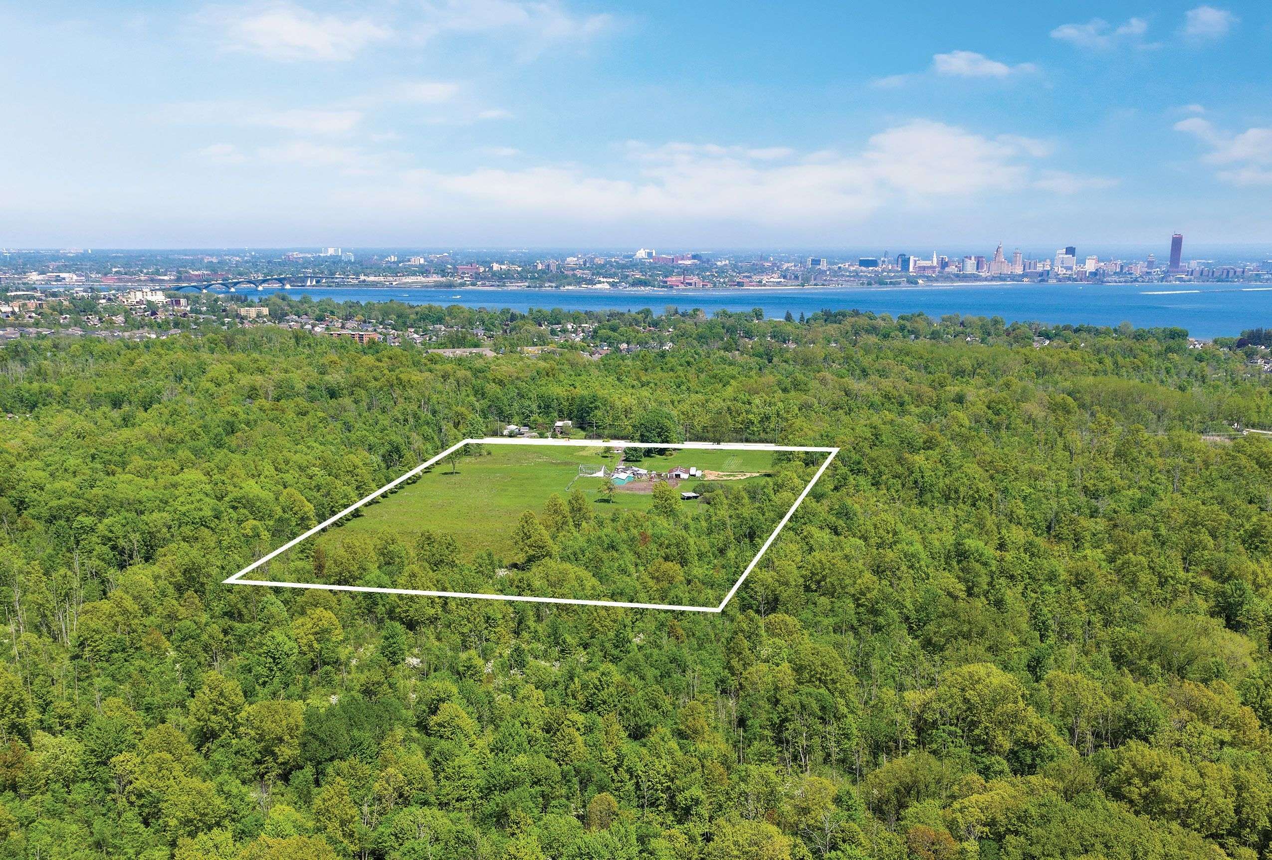 613 Helena ST, Fort Erie, ON L2A 4K2
