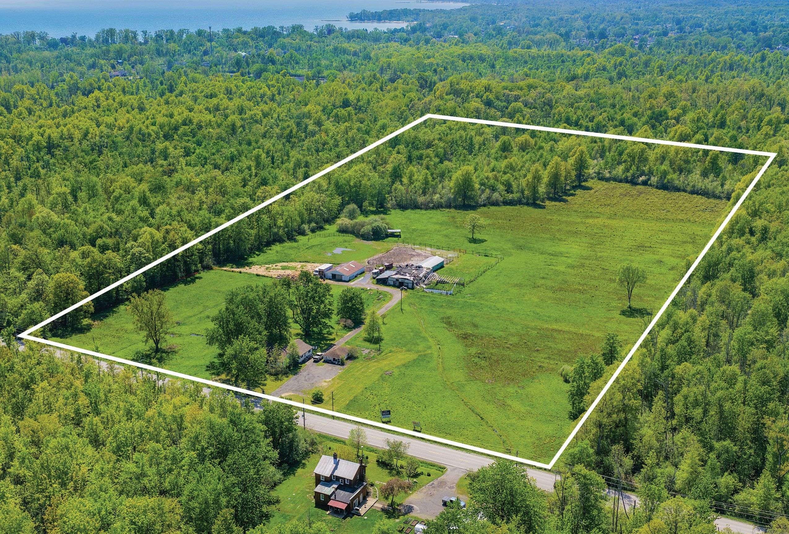 613 Helena ST, Fort Erie, ON L2A 4K2