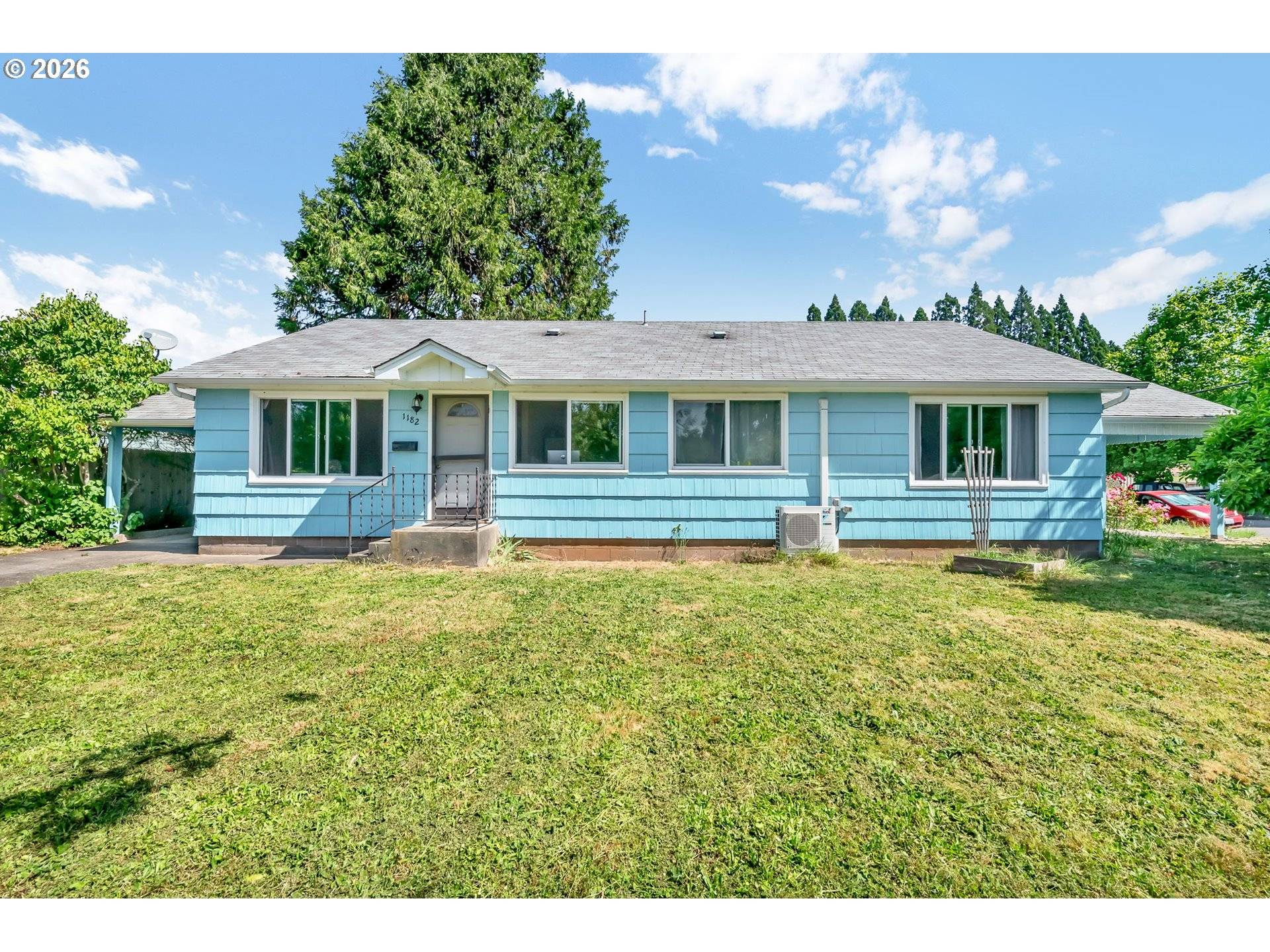 1182 F ST, Springfield, OR 97477