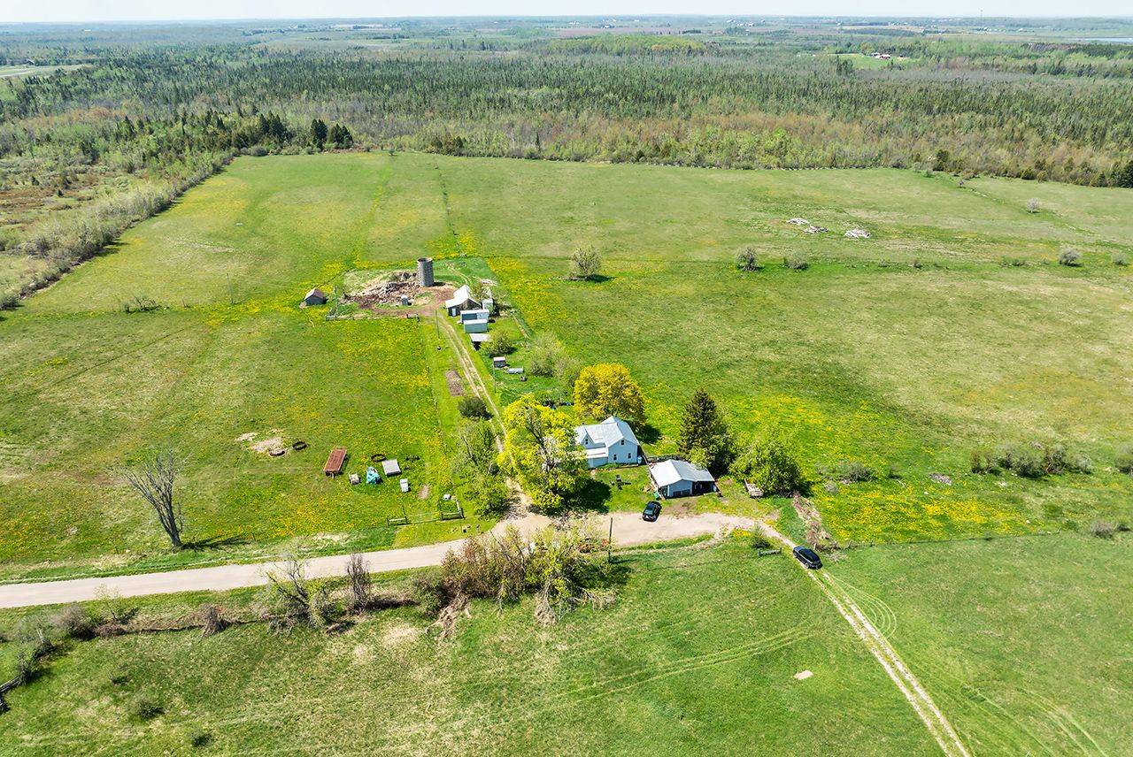 1007 Moor RD, Kawartha Lakes, ON K0M 2T0