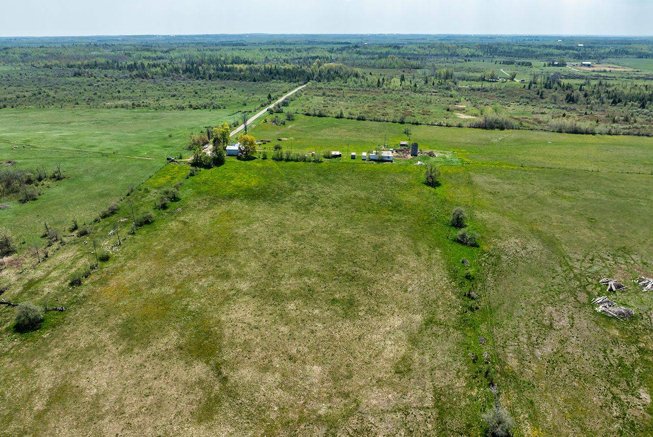 1007 Moor RD, Kawartha Lakes, ON K0M 2T0