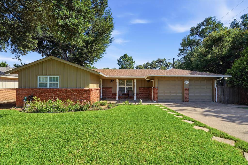 509 Patricia Road, Hurst, TX 76053