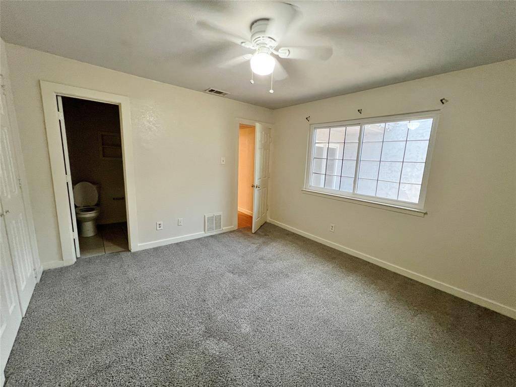 725 Cain Street, Lake Dallas, TX 75065