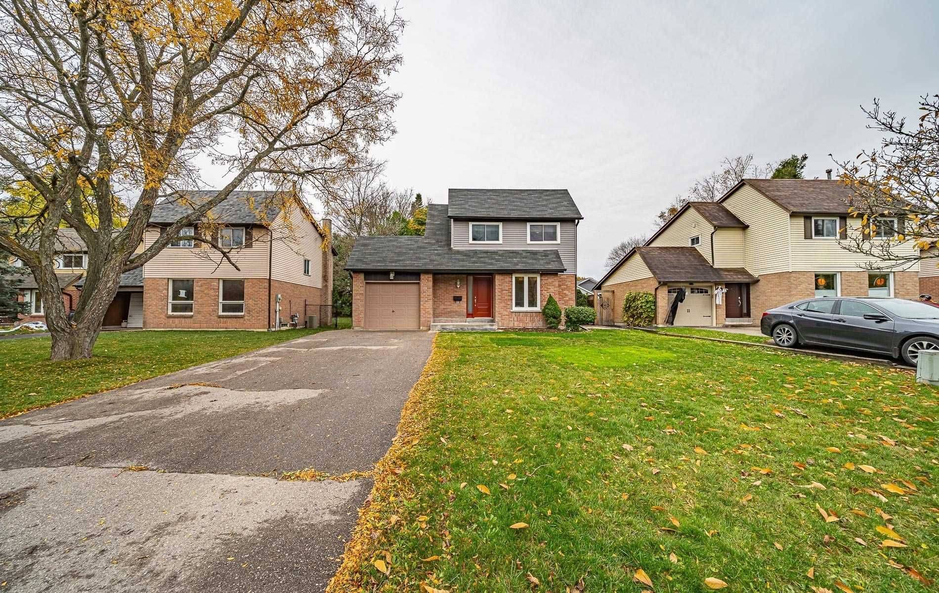 23 Springburn CRES, Aurora, ON L4G 3P4