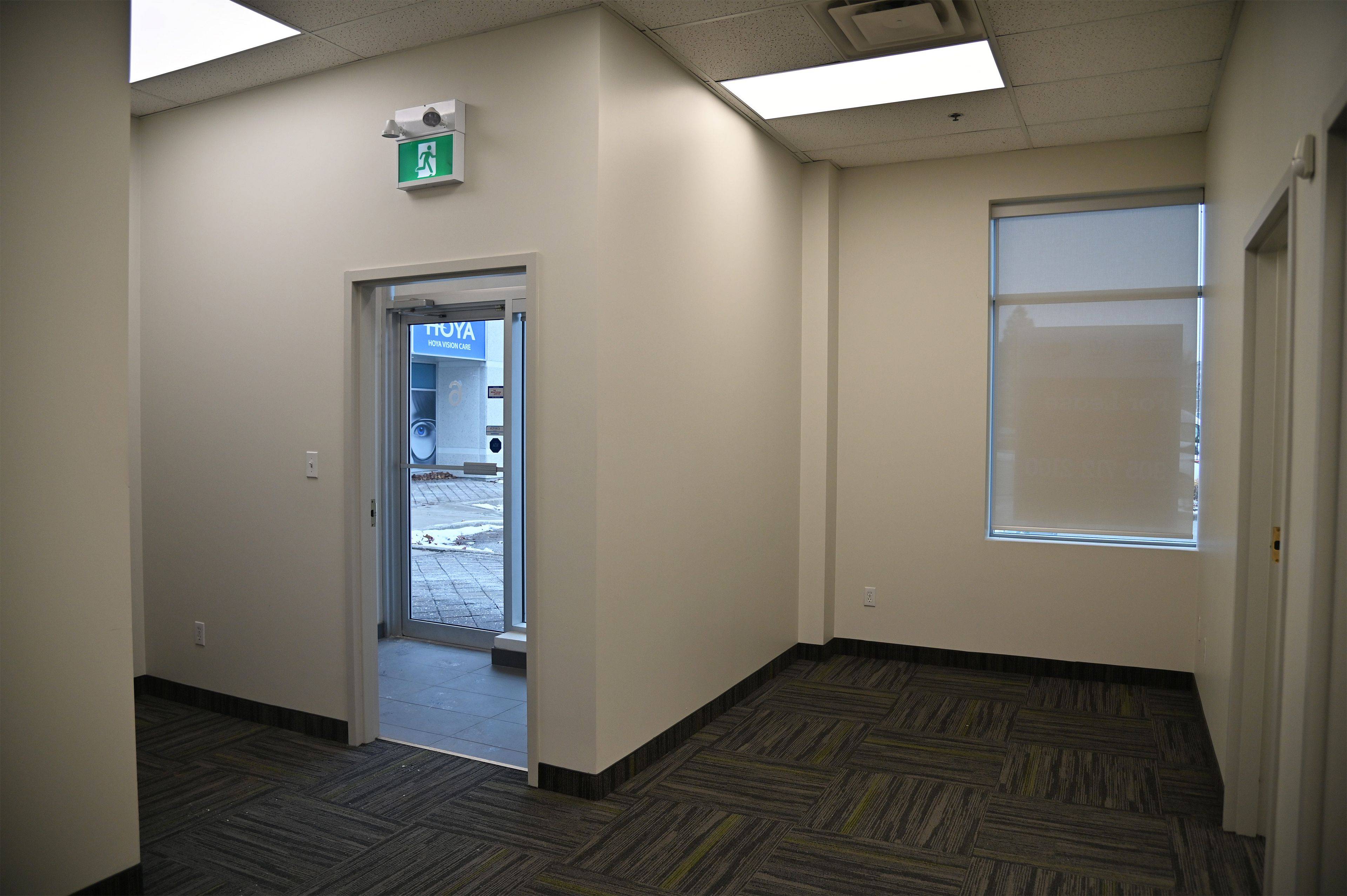 3330 Ridgeway DR #6, Mississauga, ON L5L 5Y6