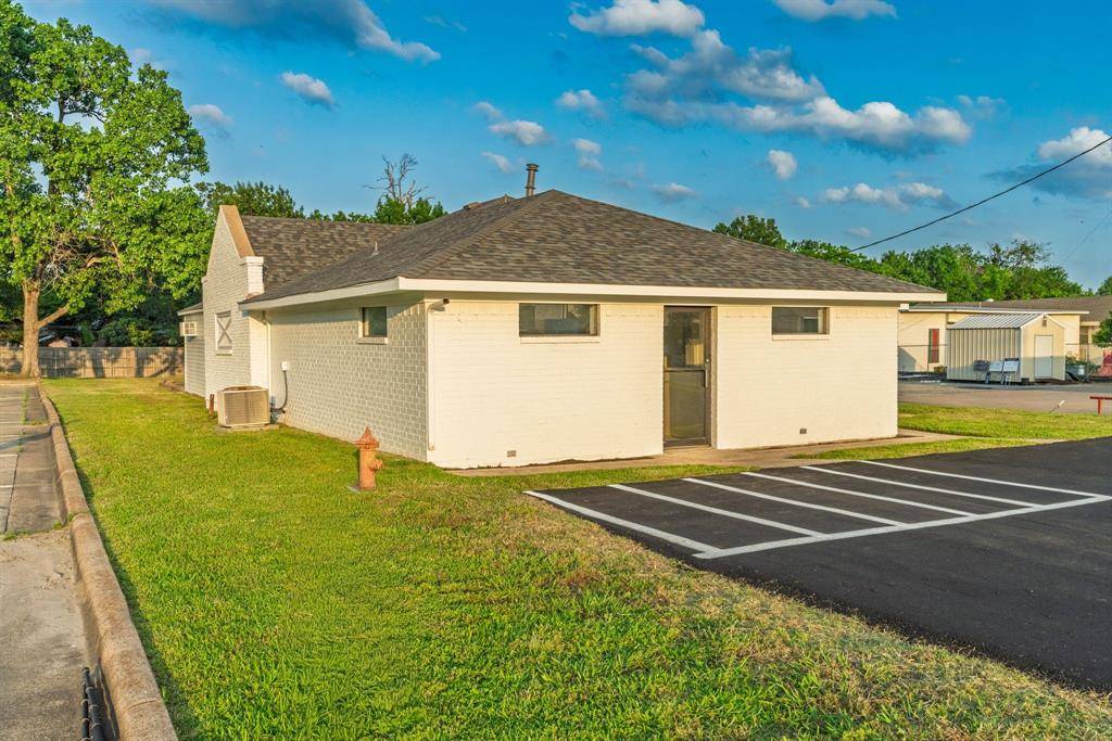4527 Stonewall Street, Greenville, TX 75401