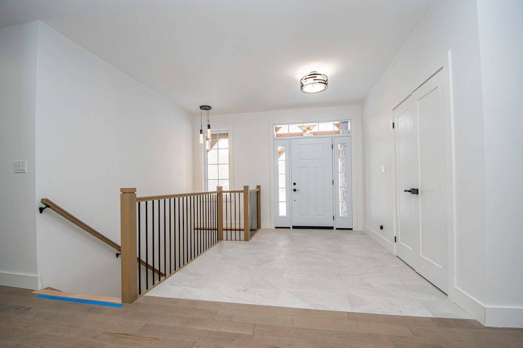 11 Maplewood CT, Trent Lakes, ON K0L 1J0