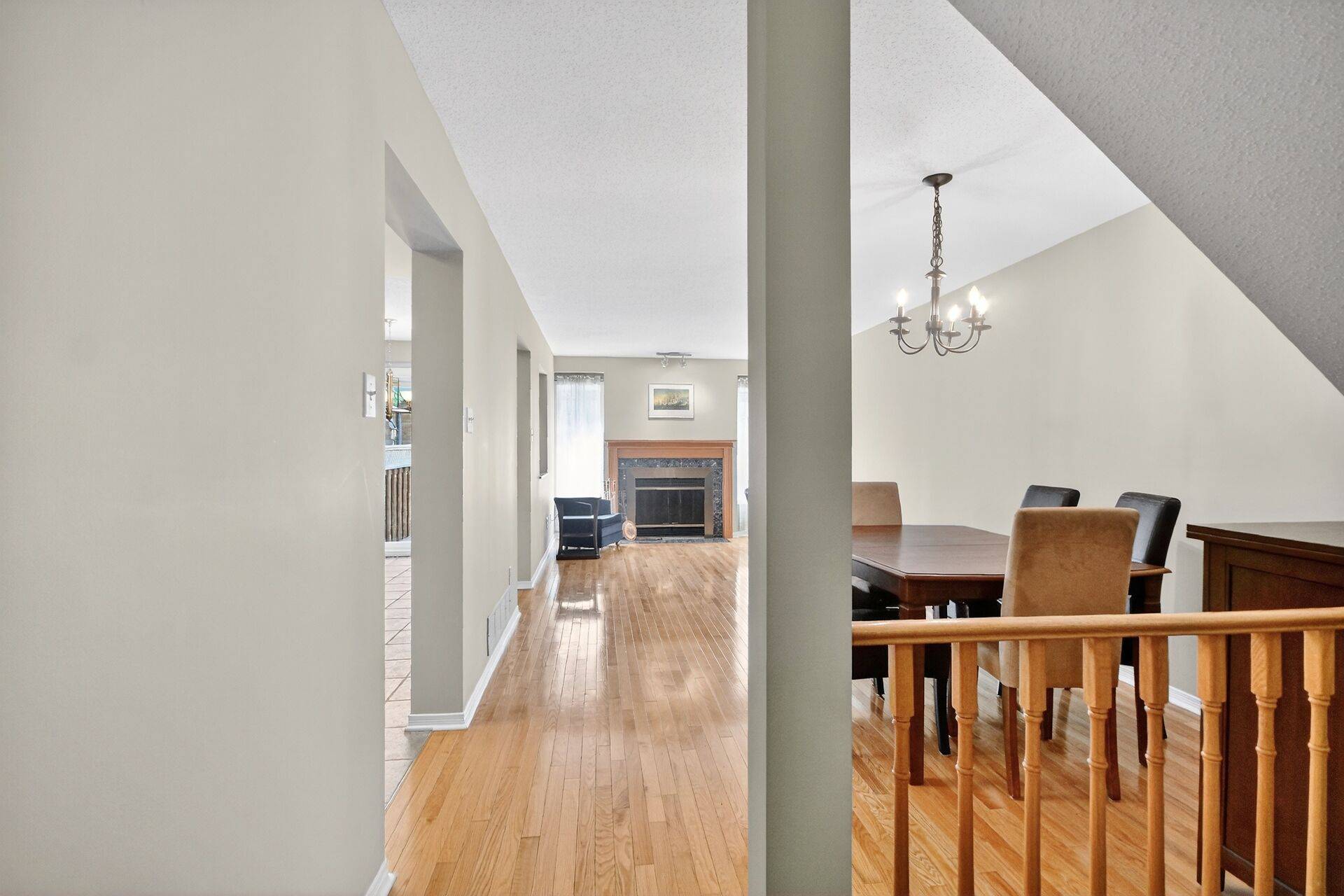 80 Scarlet CT, Hunt Club - South Keys And Area, ON K1T 3R6