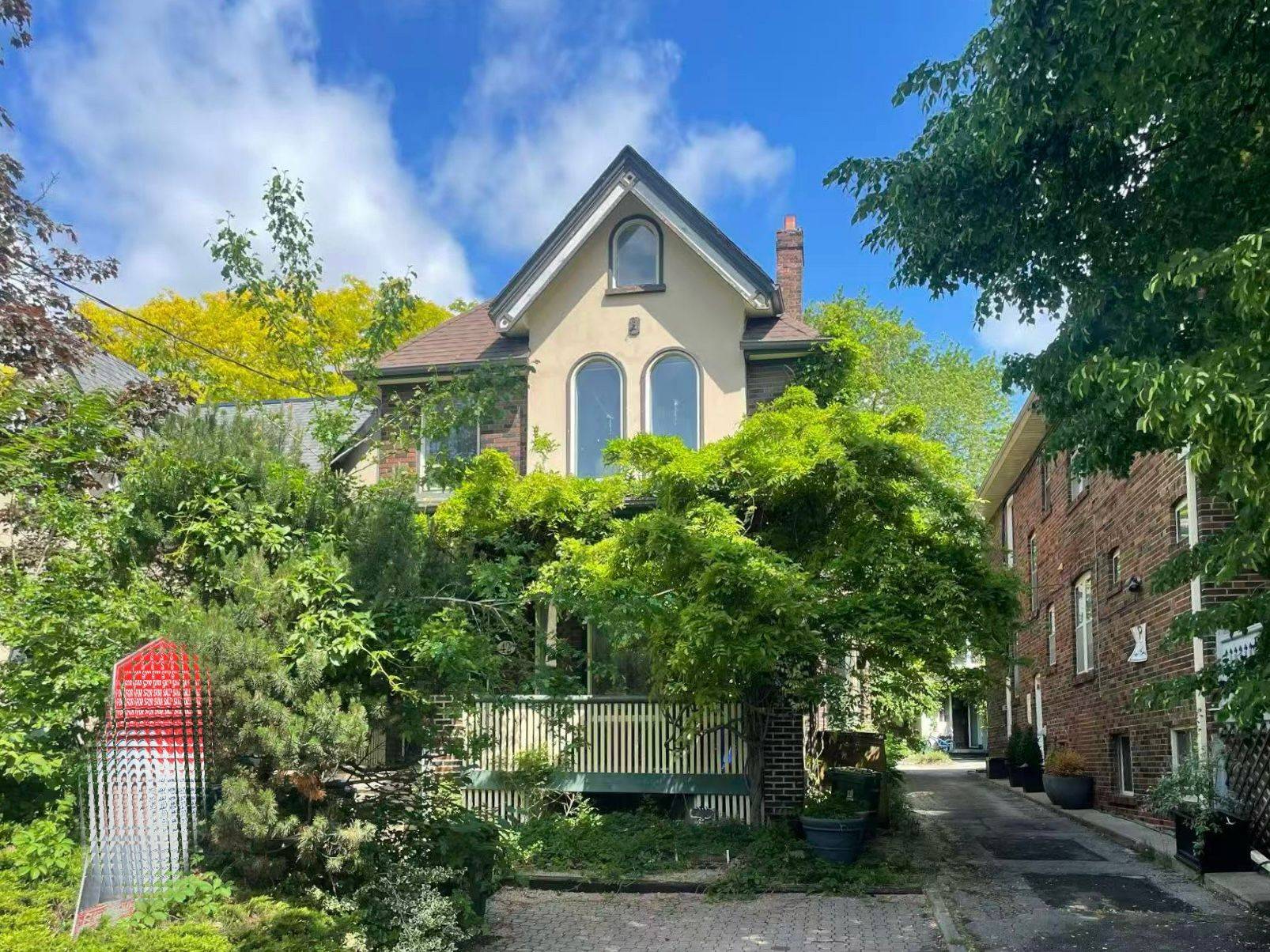42 Amelia ST, Toronto C08, ON M4X 1E1
