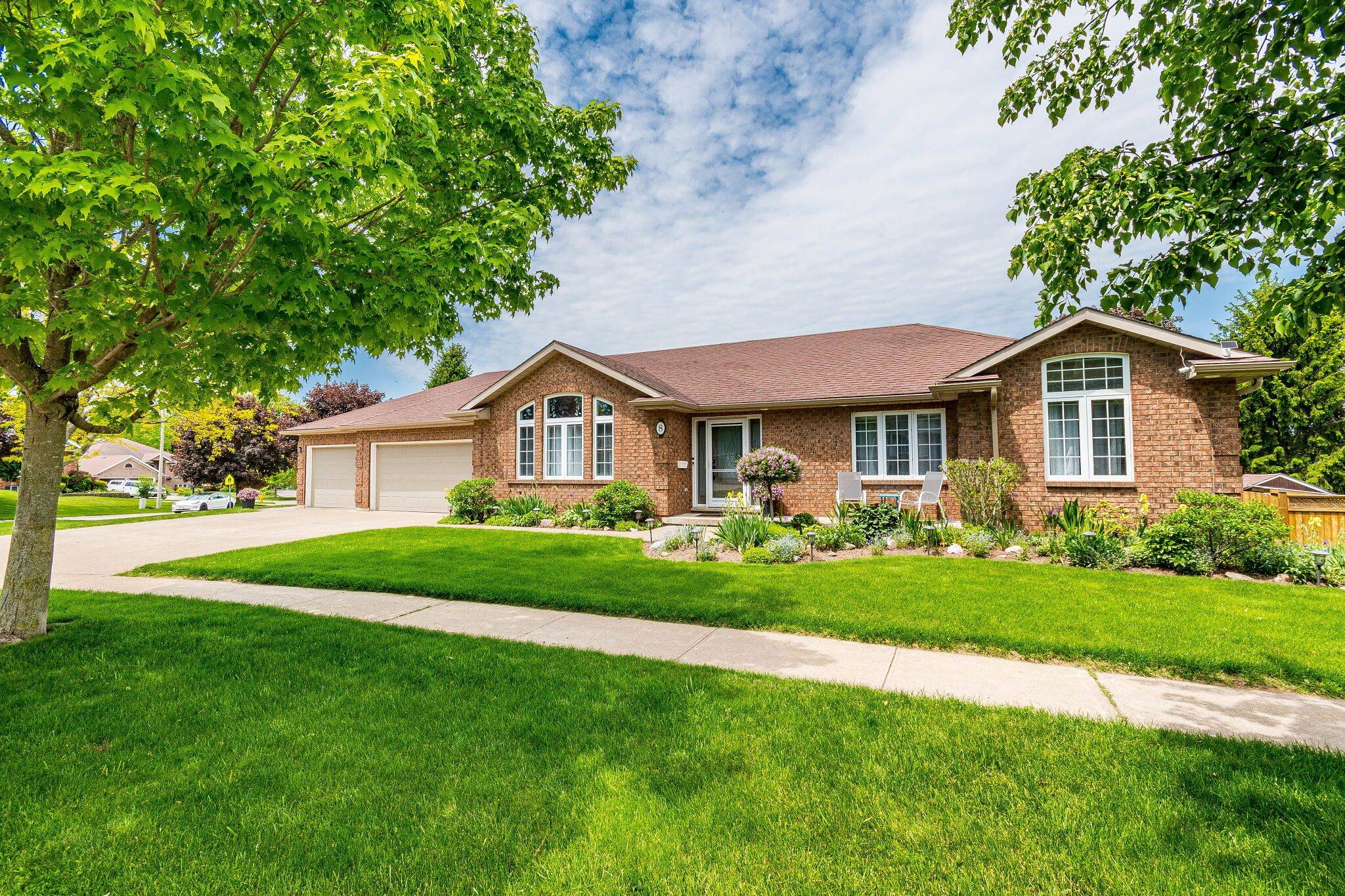8 CHERRY RIDGE BLVD, Pelham, ON L0S 1C0