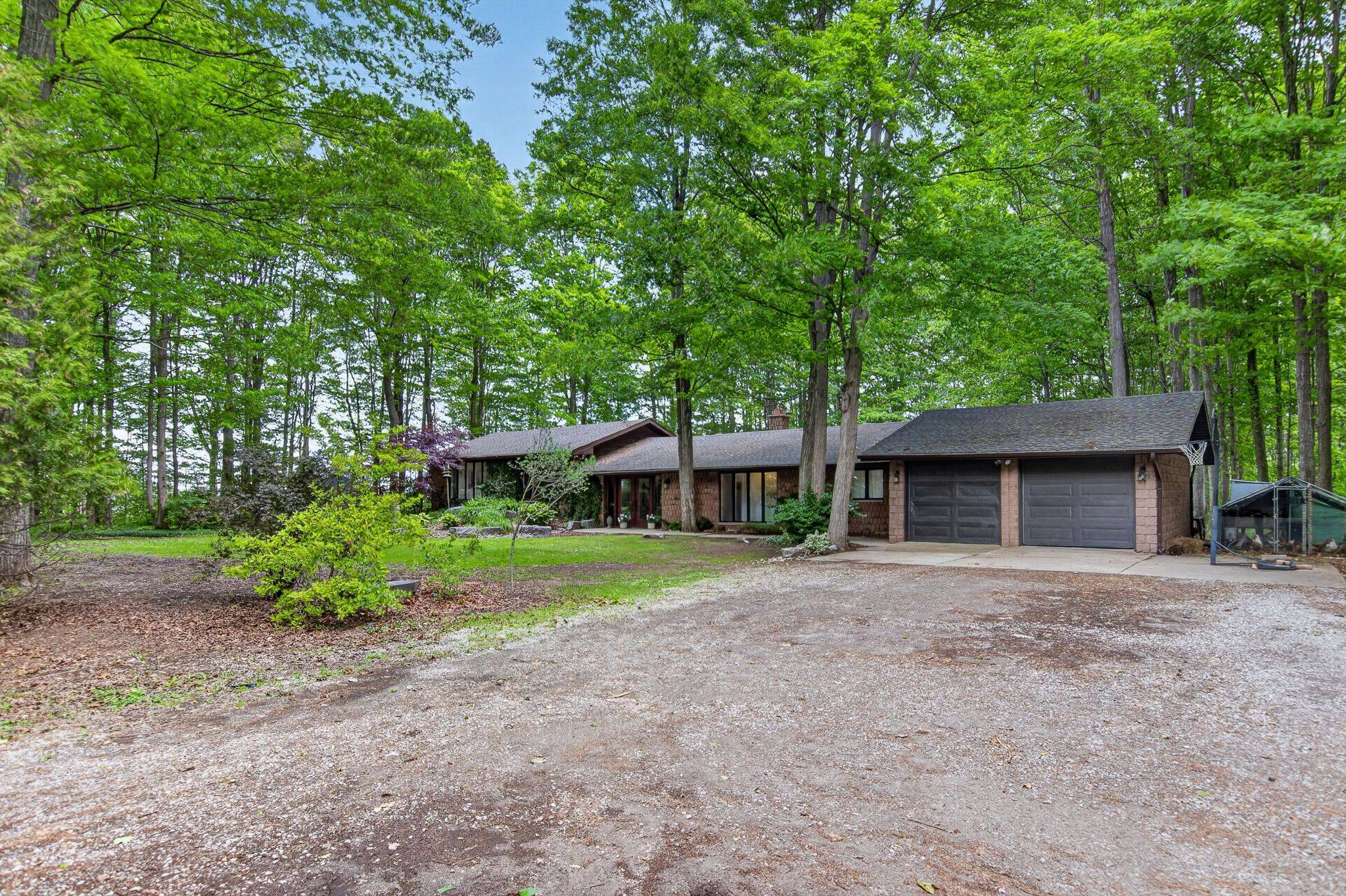 5630 EGREMONT DR, Middlesex Centre, ON N0M 2A0
