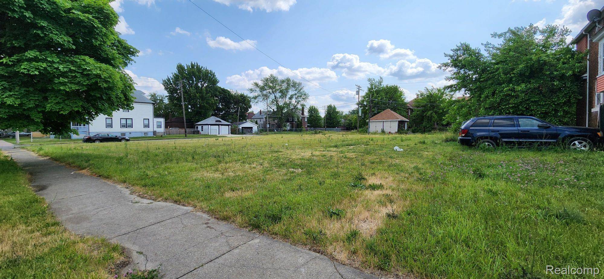 885 E GRAND BLVD, Detroit, MI 48207